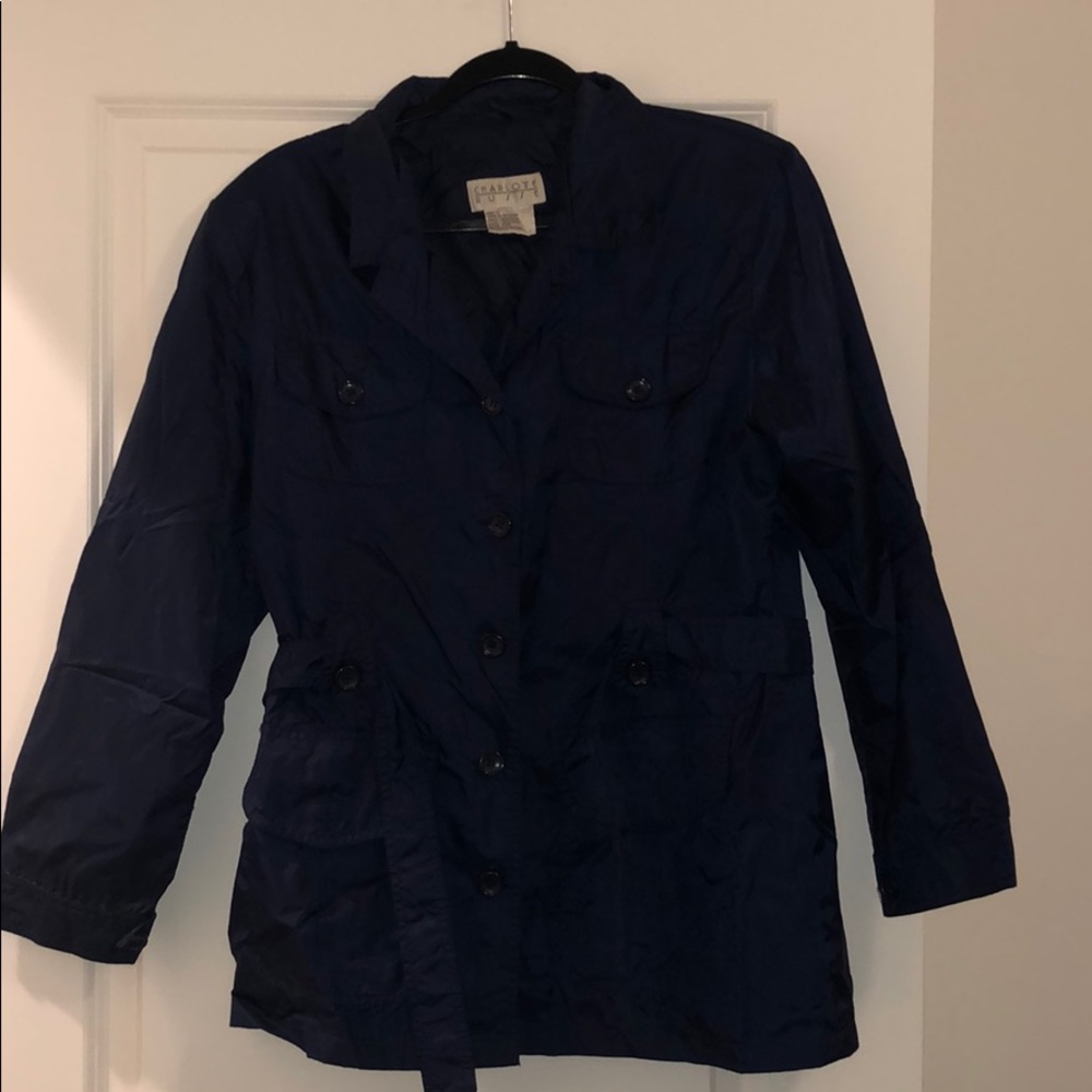 Lightweight woman’s coat